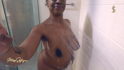 Miss-Safiya: Getting wet