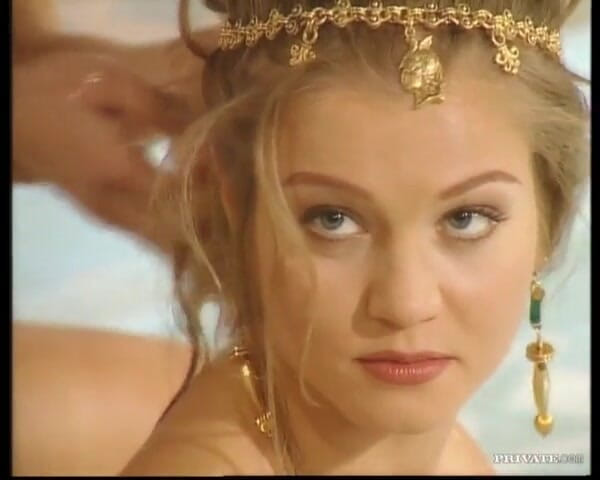 Private Classics: Katalin i Rita Faltoyano kąpią się razem, a następnie jebanie