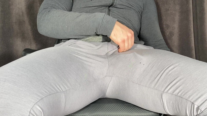 Lucas Nathan King: 회색 스웨트팬츠를 입고 핸즈프리 정액