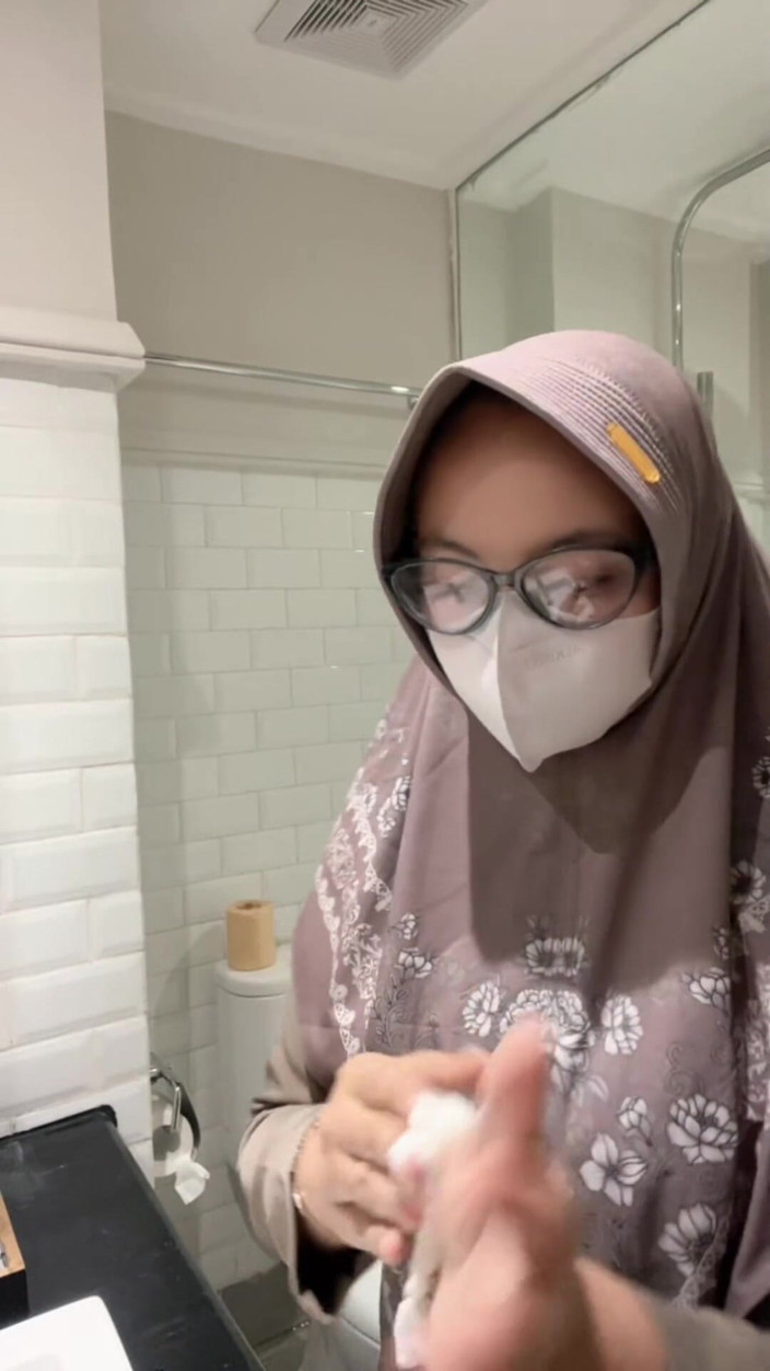 Biancaid: Mijn idoolleraar, masturberen om te spuiten