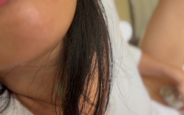 Asmr_mouth: Mírame siendo tan traviesa con esta botella
