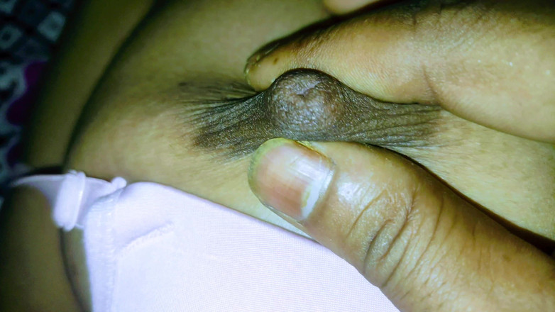 Lovely Dipti: Mutandine bikini indiana calda india che mostra figa e tette