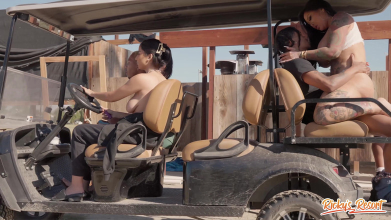 Ricky's Resort: Connie Perignon avsnitt