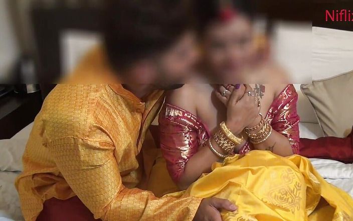Bollywood porn: Ein schönes paar machte in seiner ersten nacht eine knister-session
