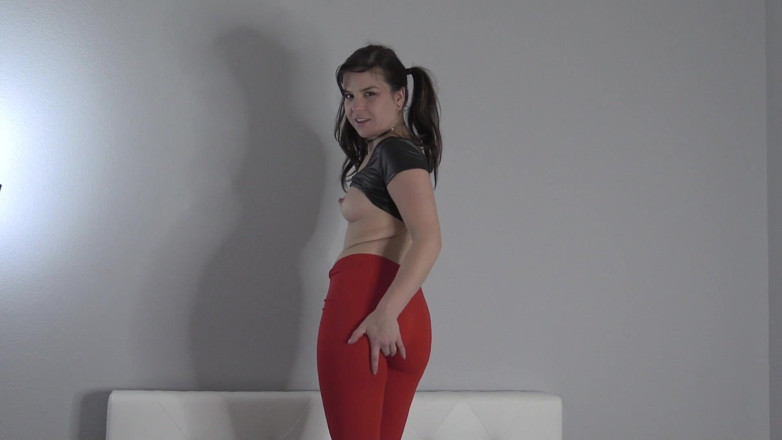 SweetFemdom: Juliette march ti fa una ragazza