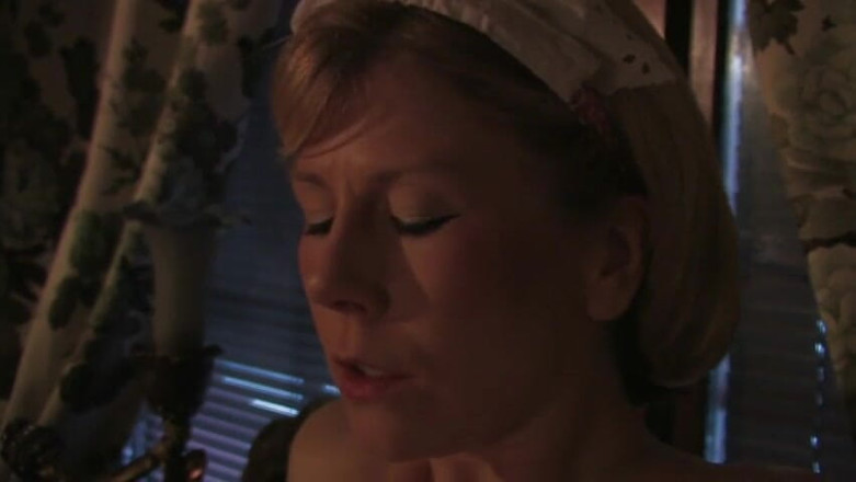 Mature Climax - 100% Mature Videos: La domestica matura viene scopata da un cazzo duro