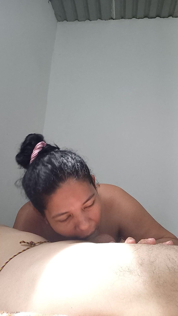 Valkyrie and Luigy Couple: सुंदर प्रेमिका गहरा गला चूस रही है