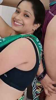 Mi faccio scopare la cameriera sexy prima di assumerla e controllarla sul suo lavoro