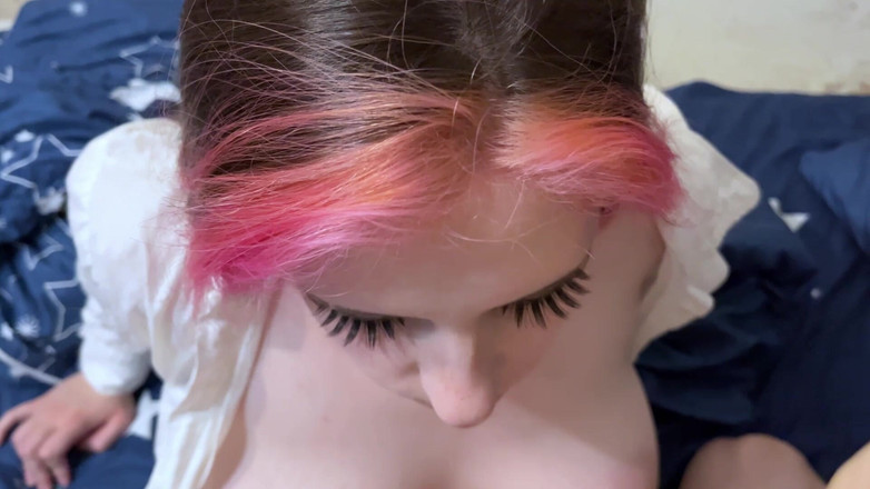 BubbleGum: Kočička se třese nohama ze sexy ptáka