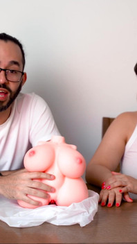 Deze kleine sekspop neuken was heter dan we verwachtten!