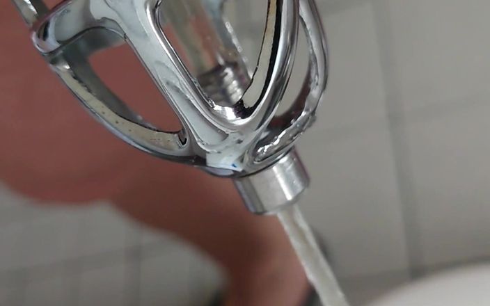 Carmen_Nylonjunge: Chcaní na penis s katétrem v punčochách