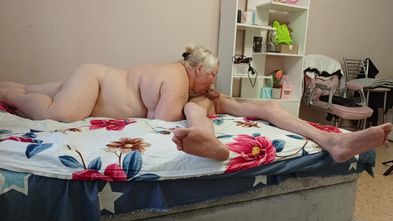 Zona901: Tetanggaku datang untuk menikmati kontol dan rasa sperma hangatnya