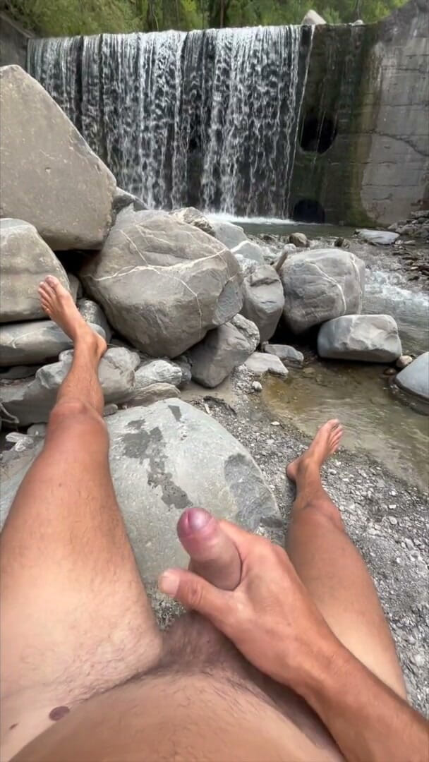 RobertGreenhot: Horny at the Waterfall