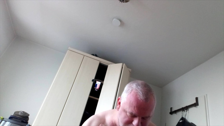 NylonjungeCarmen: Нюхайте, Облизывайте И Балуйте Нейлоновые Ноги Друг Друга