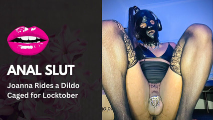 Joanna CD: 娘娘腔荡妇乔安娜在为 Locktober Sissygasm Femboy Crossdresser 人妖操逼时骑乘假阳具