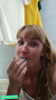Kinky Selfie - Shopping Cum Swallow in Fitting Room