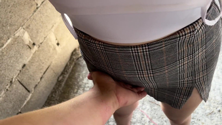 Mila Pie: Cewek semok ini dientot habis-habisan sama kontol besar di rumahnya