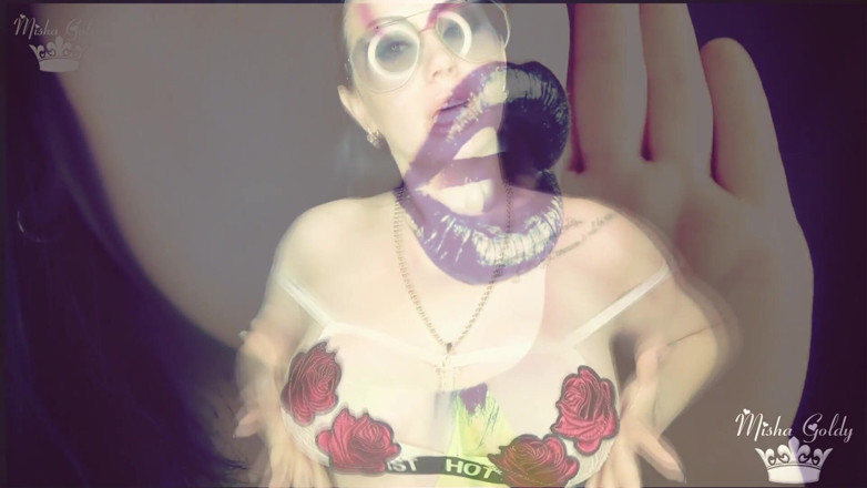 Goddess Misha Goldy: Labbra lucide e grandi tette mente scopano con joi e...