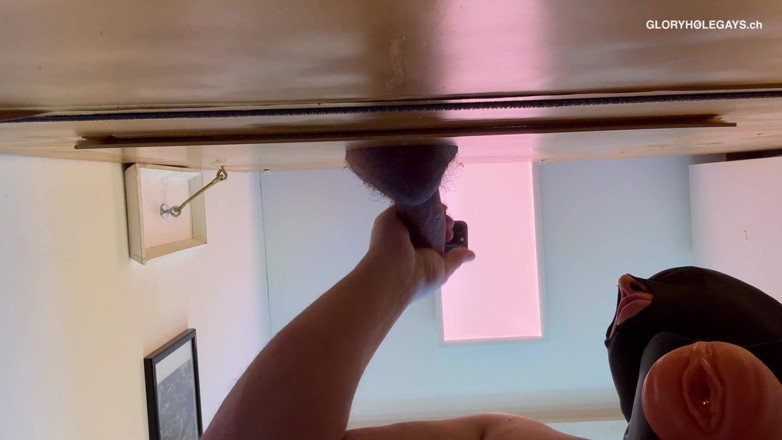 GLORYHOLEGAYS: Sein Schwanz Am Gloryhole Es War Einfach Sehr Geil