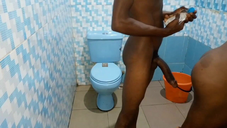 Bulocks: Mia moglie ha lasciato la sorellastra con me e ho...