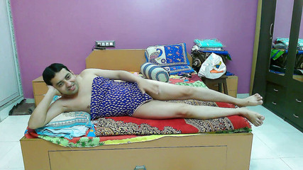 Cute & Nude Crossdresser: Sexy sissy crossdresser femboy sweet lízátko v jednodílné kutilské plavce.