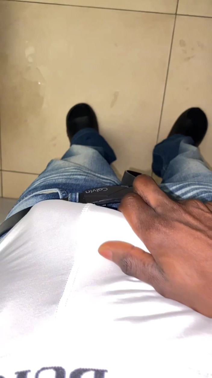 Slimniqqa: Thug Beating His Meat in the Office