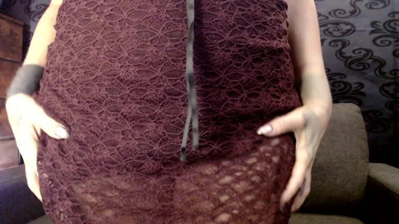 Abby Anna: Peach slipje cameltoe onder sexy kanten rok