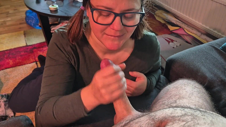 SwitchMixCouple: Primo video di pompini per lei - videocamera portatile fatta in...