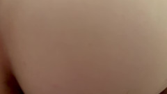 Erin and Andy: 我把我的继妹误以为陌生人，然后玩弄她的乳头，然后被erin luvin射在她的屁股上
