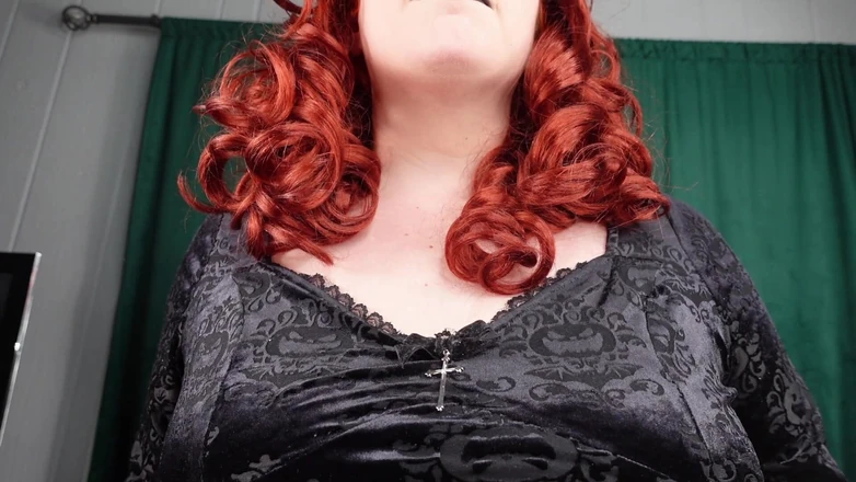 Deanna deadly: Wifes Special Black Lipstick Shrinks You Forever