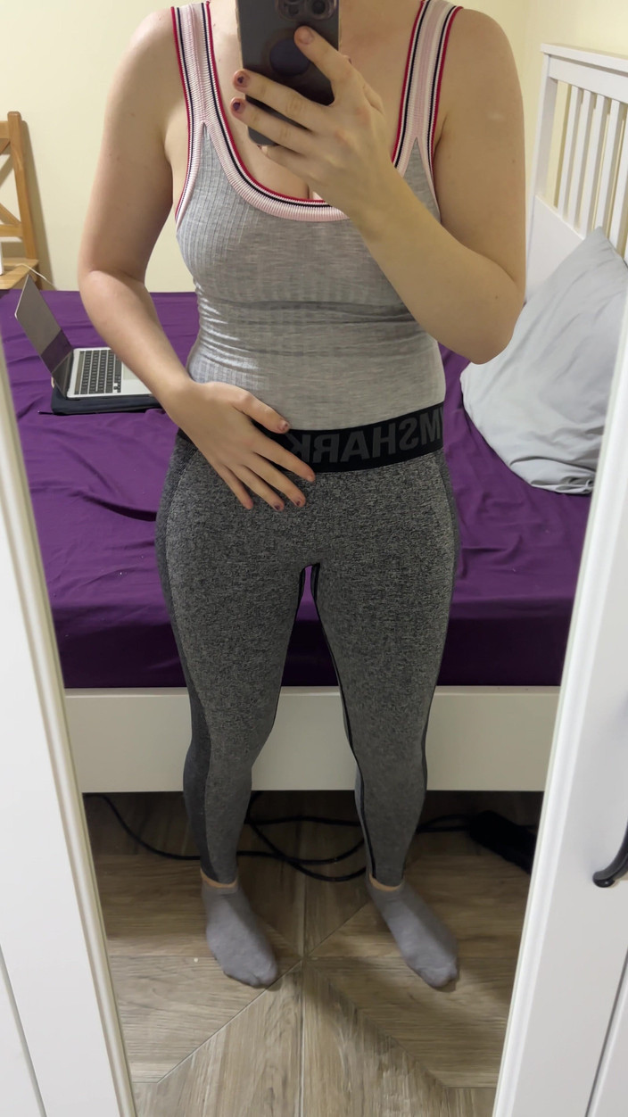 SweetLucy96: Потрясающее тело и облегающие леггинсы