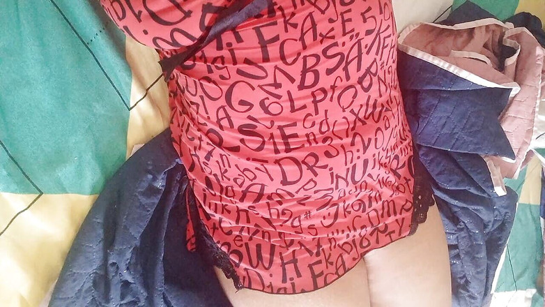 PATY PATY: Dívka v hotelu čeká na svého šéfa