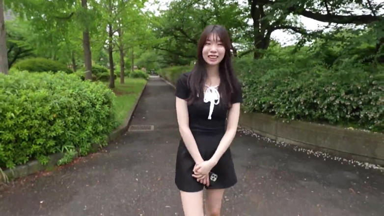 Studio Modern Shunga - JAV: Înger asiatic 21744