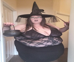 SSBBWLadyBrads: The fat ssbbw bully witch