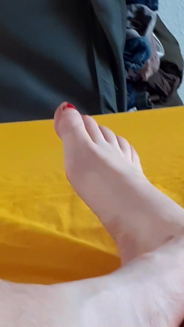 Tinka19: New feet fetish