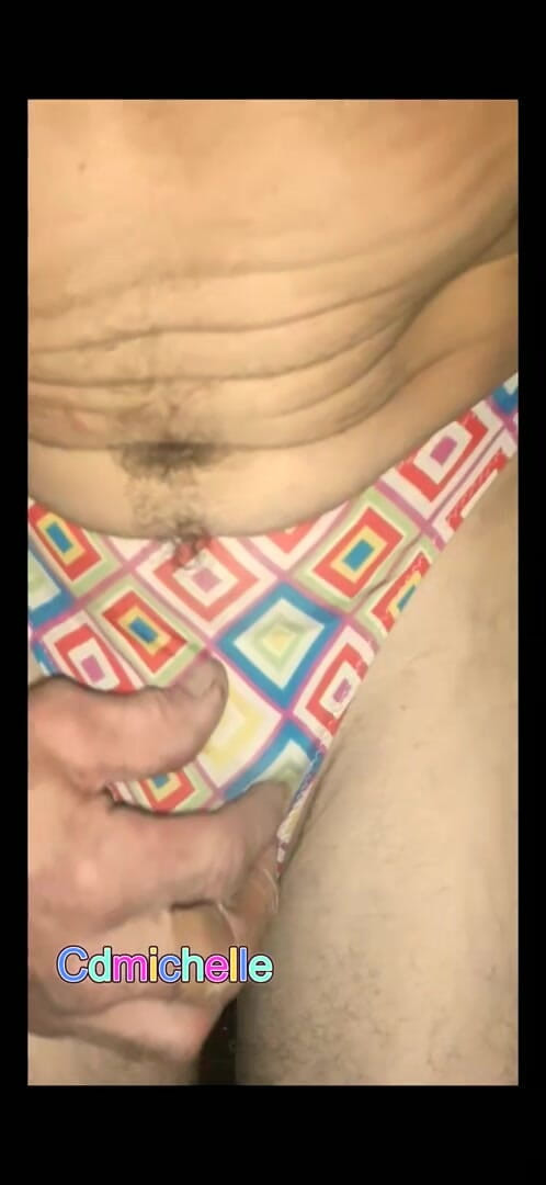 Crossdressers Cd Michelle wearing sexy lingerie: 43 / 43 Mb Cdmichelle Bär Färgglada Baddräkter