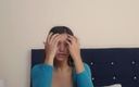 Prisila Devid: Показываю киску в моей комнате
