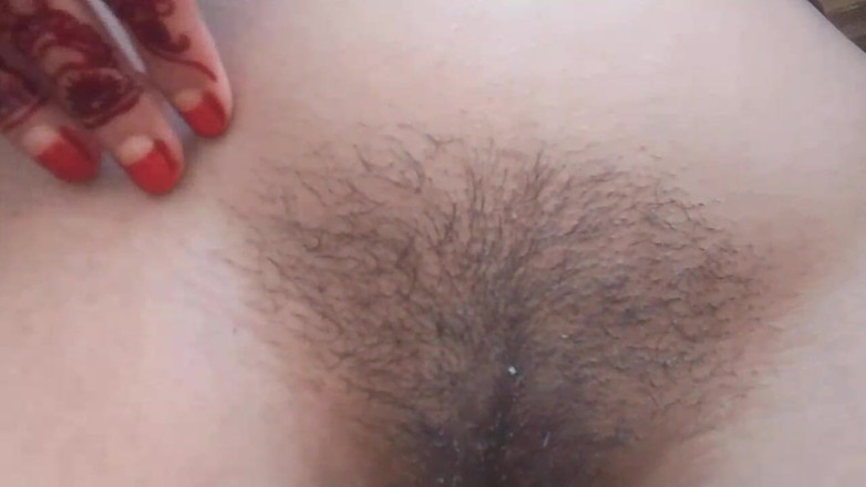 Sunny leonie: Beautiful Village Teen Girl Masturbating with Vegetables