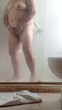 Avec ma belle-mère sous la douche, Ricas Tetas Grandes