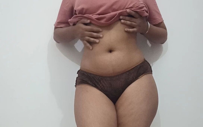 The_gmx: Sana, desi indienne musulmane sexy, fait une vidéo de doigtage à...