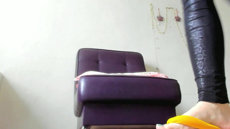 Rarible Diamond: Passeggiando nelle infradito di legno