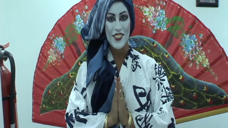 Radical Asian: Asijská dívka ošukaná dvěma ptáky ve všech dírách