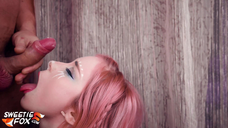 Sweetie Fox: ピンクの髪の女の子深い吸い大きなコック彼氏 - 顔
