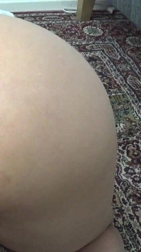 Mengongkek ibu tiri miang apabila kami bersendirian di rumah