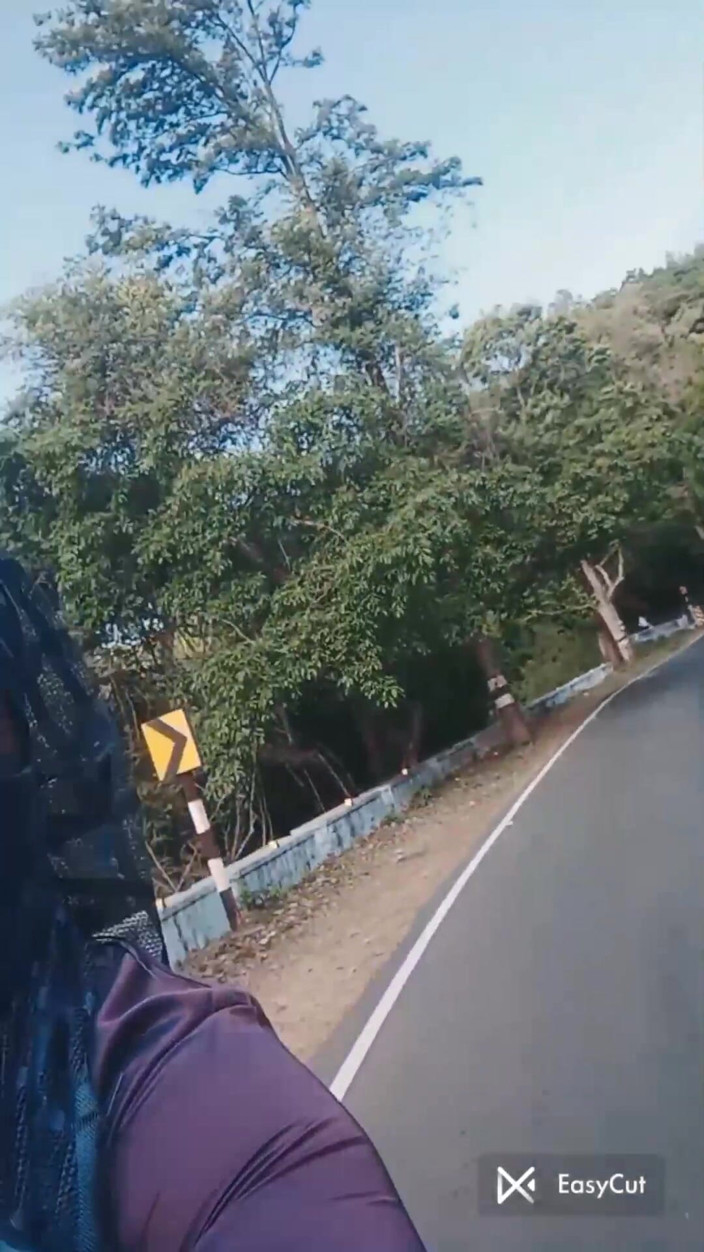 Pickup maami: Ptala se, jestli přijezdí autobus... ale nakonec skončila jízda s...