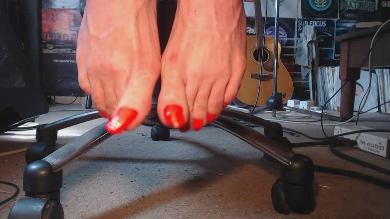 Lilly Disgrace: Long Toenails