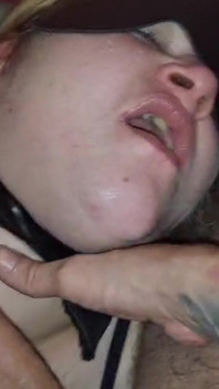 Úžasné hluboké kouření a šukání obličeje od blonďaté bbw