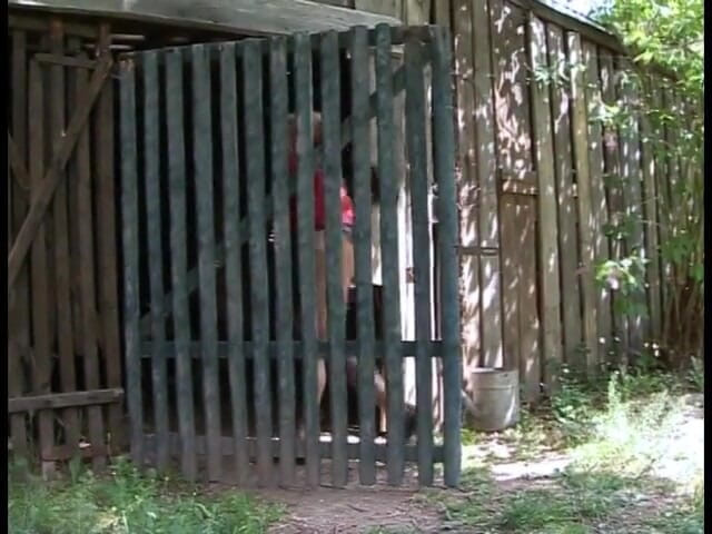 Wild Suckers: Dobře ladná catwomanka kouří péro
