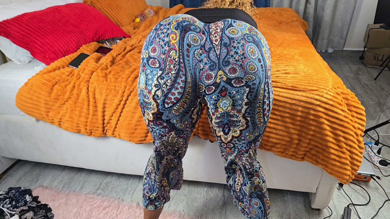 Solo big ass: 所有的乌木宝贝屁股为你。