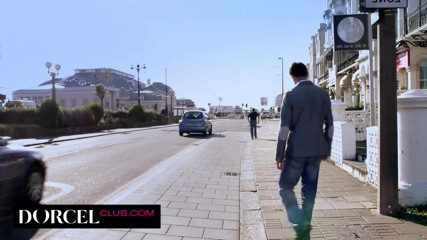 Dorcel Club: Sexy trojka se 2 MILfkami